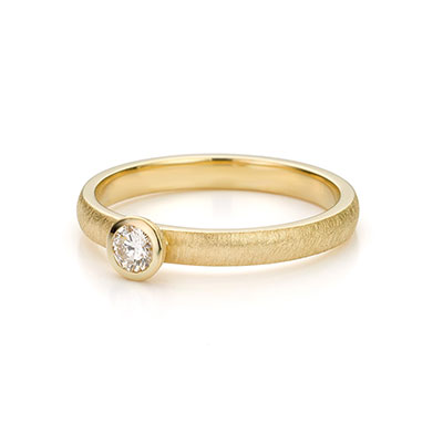 Gouden ring met diamant.