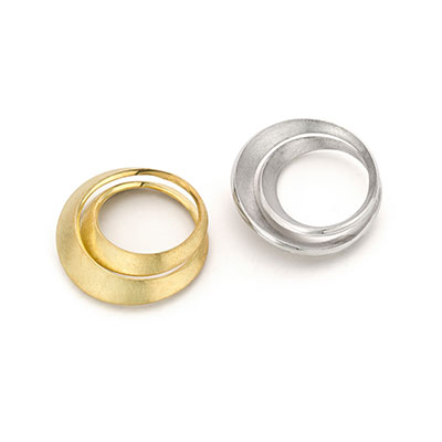 Ring van goud en ring van zilver.